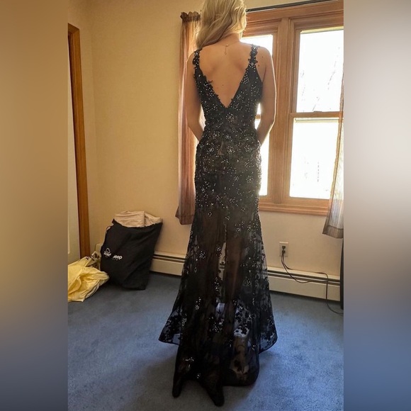 Jasz Couture Style #7367 Size: 0 - Picture 2 of 6